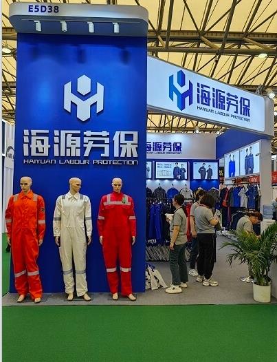 忻州环卫工工作服图片